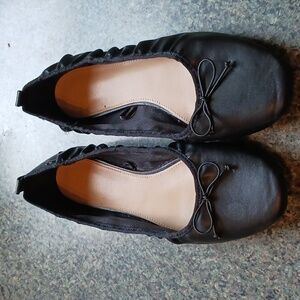 Womans Shoes Flats Slip ons 8 1/3